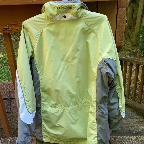 Columbia green, grey and white jacket. - Picture 2 of 12